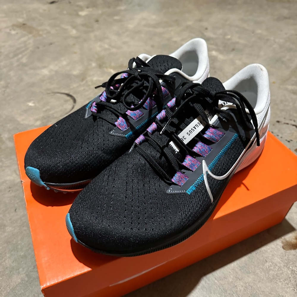 Nike Pegasus 38 Sz 9.5